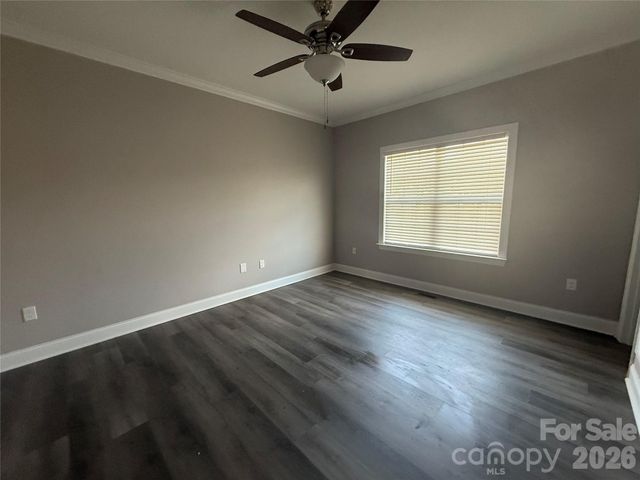 417 E Virginia Avenue, Bessemer City, NC 28016