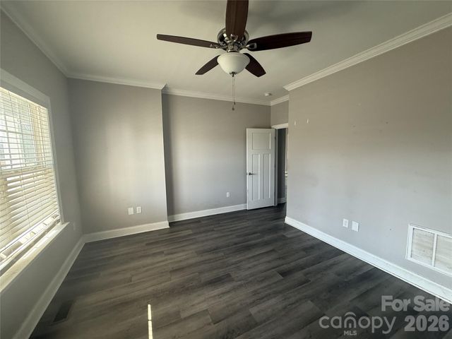 417 E Virginia Avenue, Bessemer City, NC 28016