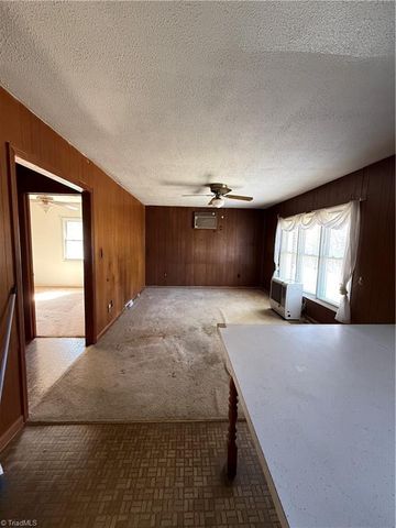 6222 Pine Street, Mount Airy, NC 27030