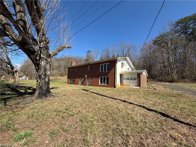 6222 Pine Street, Mount Airy, NC 27030
