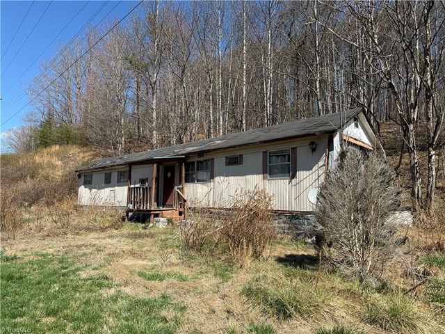 6222 Pine Street, Mount Airy, NC 27030