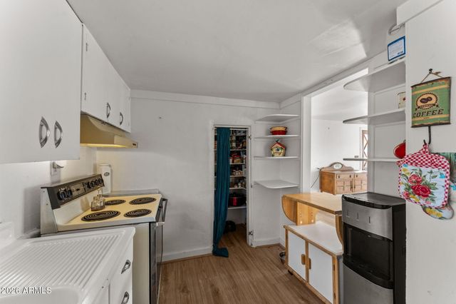 100 SWILLING Avenue, Wickenburg, AZ 85390