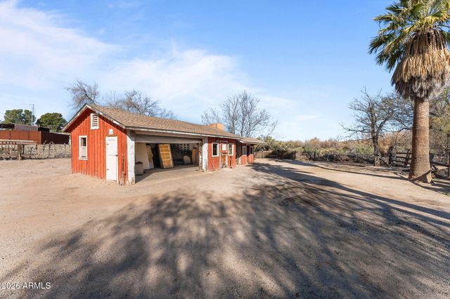 100 SWILLING Avenue, Wickenburg, AZ 85390