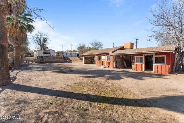 100 SWILLING Avenue, Wickenburg, AZ 85390