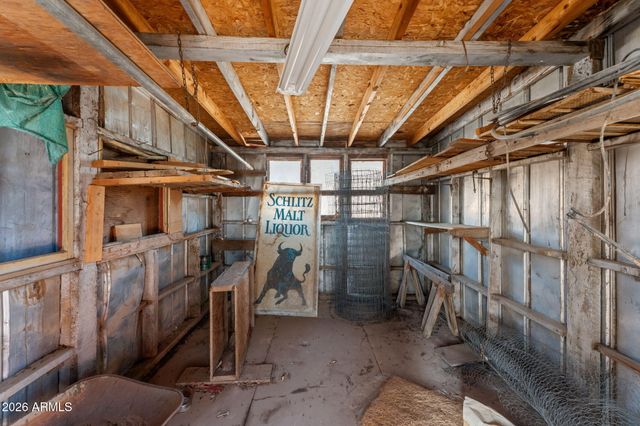 100 SWILLING Avenue, Wickenburg, AZ 85390