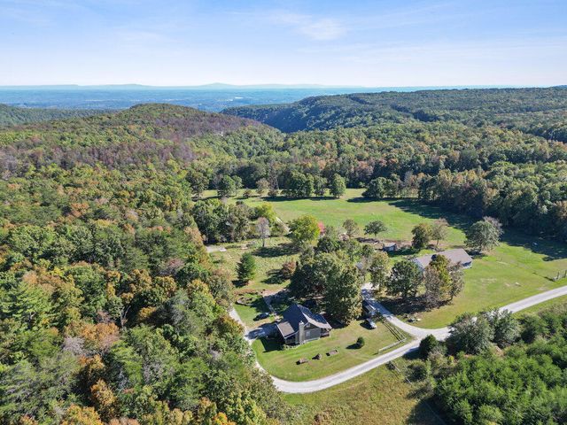 318 Snow Falls Lane, Dayton, TN 37321