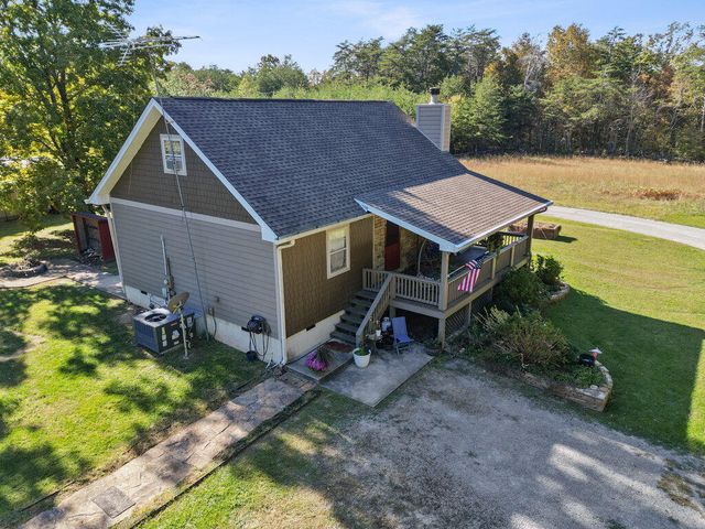 318 Snow Falls Lane, Dayton, TN 37321