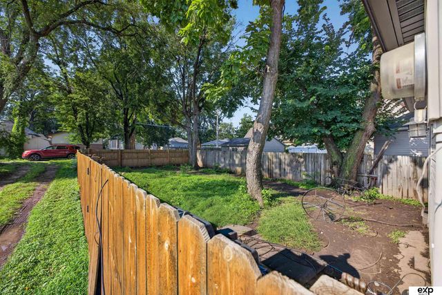 6733 Platte Avenue, Lincoln, NE 68507