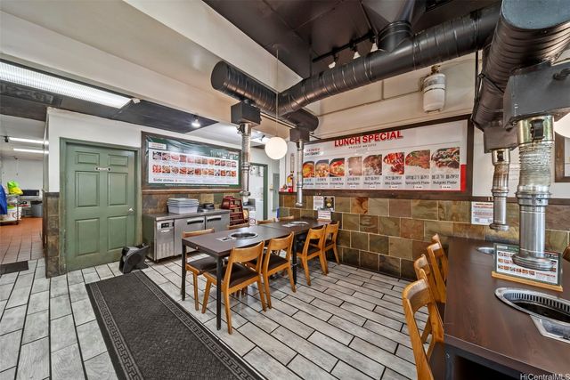 45-934 Kamehameha Highway 1A2, Kaneohe, HI 96744