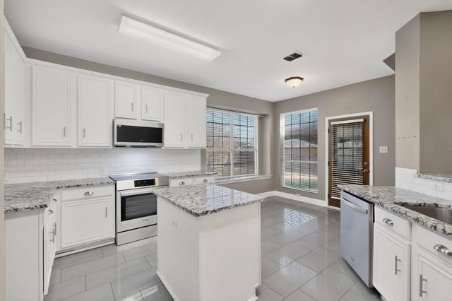 1841 Grand Canyon Drive, Lewisville, TX 75077