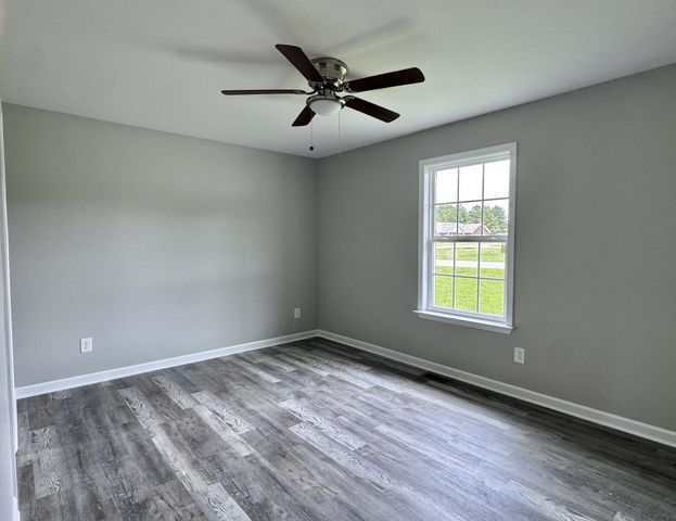 132 Sundance Dr, Lawrenceburg, TN 38464