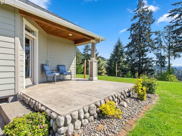 223 Southern Cross Ln, Woodland, WA 98674