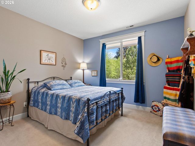 223 Southern Cross Ln, Woodland, WA 98674