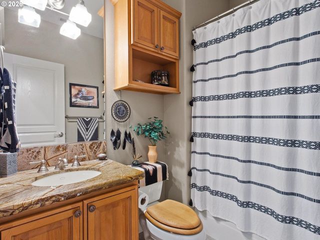 223 Southern Cross Ln, Woodland, WA 98674