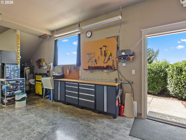 223 Southern Cross Ln, Woodland, WA 98674