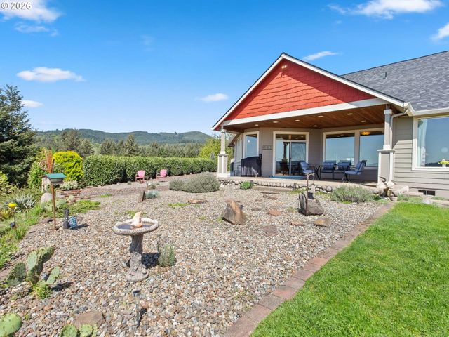 223 Southern Cross Ln, Woodland, WA 98674