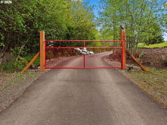 223 Southern Cross Ln, Woodland, WA 98674