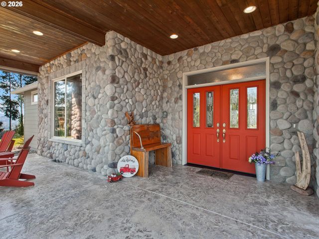 223 Southern Cross Ln, Woodland, WA 98674