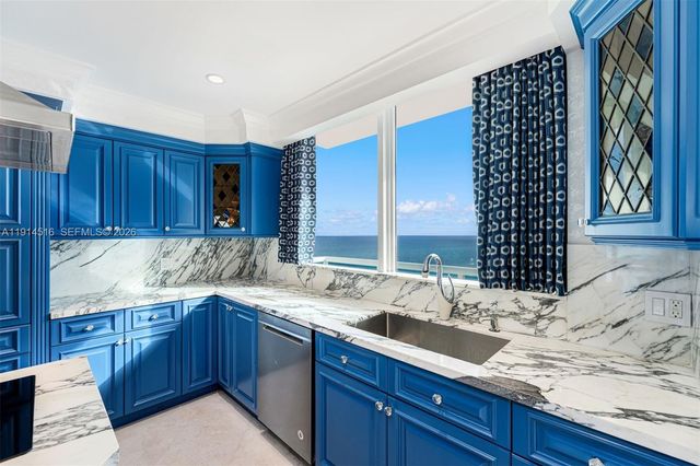 5025 Collins Ave PH-1, Miami Beach, FL 33140