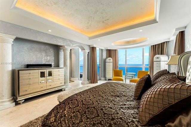5025 Collins Ave PH-1, Miami Beach, FL 33140