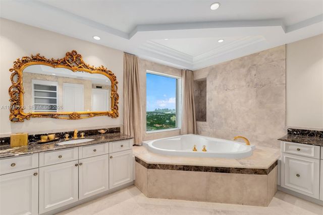 5025 Collins Ave PH-1, Miami Beach, FL 33140