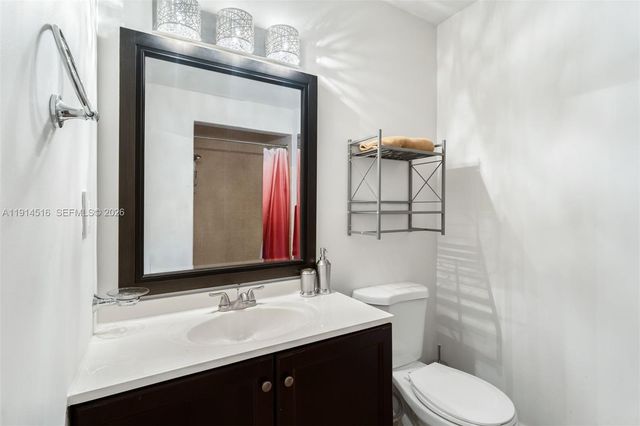 5025 Collins Ave PH-1, Miami Beach, FL 33140