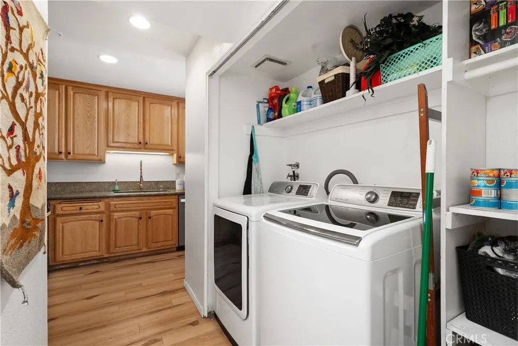 Image 22 of property listing at 27074 Hidaway Avenue 3, Canyon Country, CA 91351
