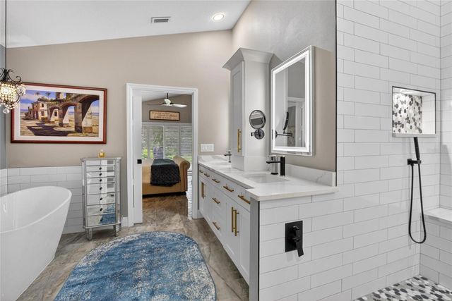 16525 BRIDGEWALK DRIVE, Lithia, FL 33547