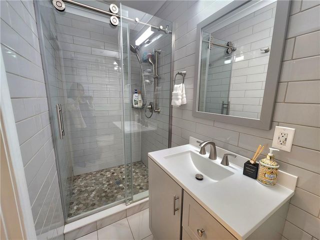 8 Highland Lane, Cartersville, GA 30120