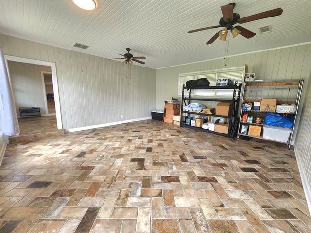 8 Highland Lane, Cartersville, GA 30120
