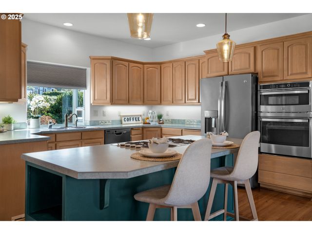 2998 PINE Ct, Gearhart, OR 97138