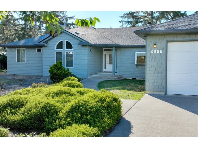 2998 PINE Ct, Gearhart, OR 97138