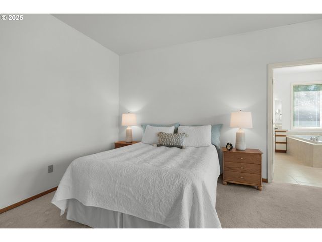 2998 PINE Ct, Gearhart, OR 97138