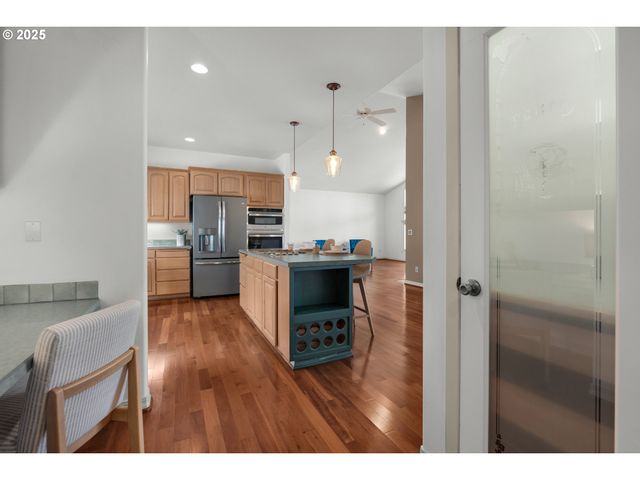 2998 PINE Ct, Gearhart, OR 97138