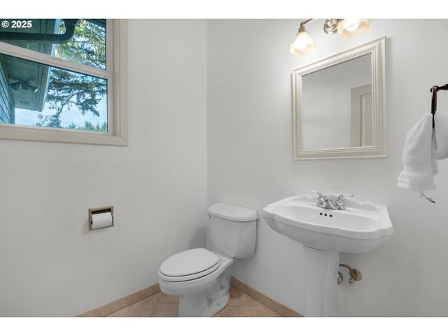 2998 PINE Ct, Gearhart, OR 97138