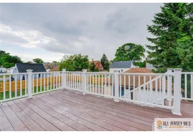 607 Almons Avenue, Woodbridge Proper, NJ 07095