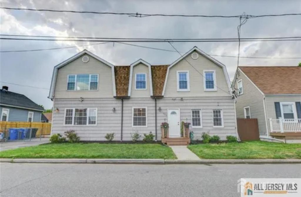 607 Almons Avenue, Woodbridge Proper, NJ 07095