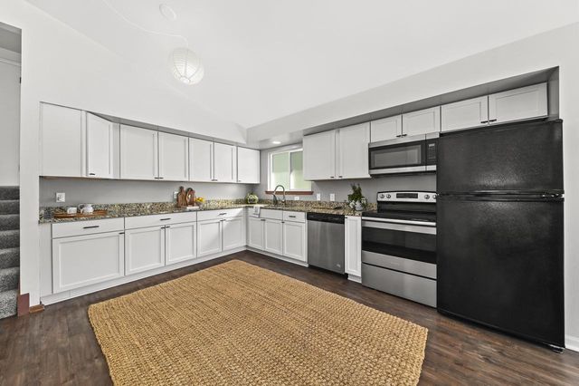 7459 N Chadwick ROAD, Glendale, WI 53217