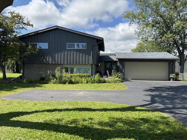 7459 N Chadwick ROAD, Glendale, WI 53217