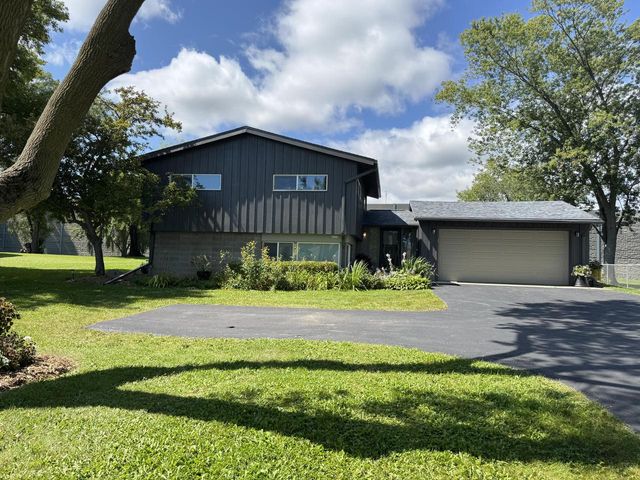 7459 N Chadwick ROAD, Glendale, WI 53217