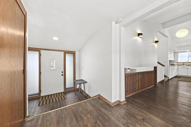 7459 N Chadwick ROAD, Glendale, WI 53217