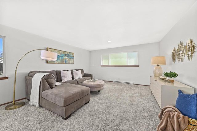 7459 N Chadwick ROAD, Glendale, WI 53217