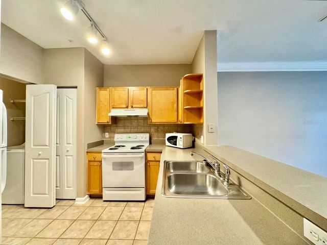 4207 S DALE MABRY HIGHWAY 5108, Tampa, FL 33611