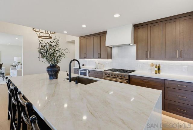 350 San Elijo, San Diego, CA 92106