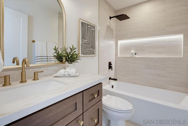 350 San Elijo, San Diego, CA 92106