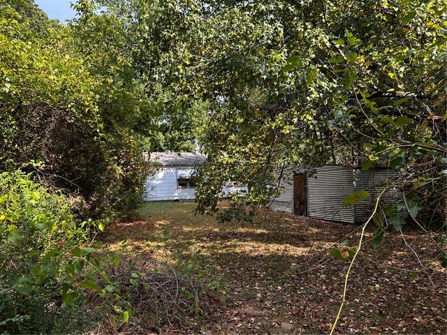 1325 S West Avenue, Fayetteville, AR 72701