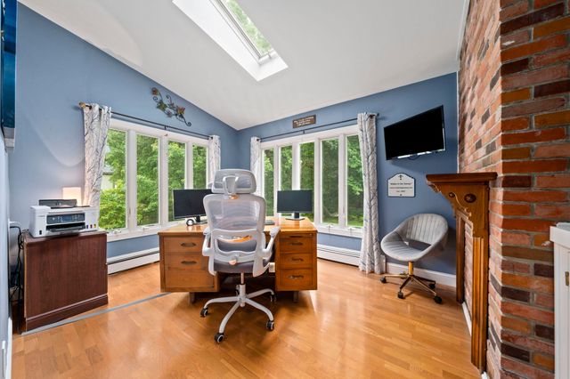 1 Millets Ln, Manchester, MA 01944