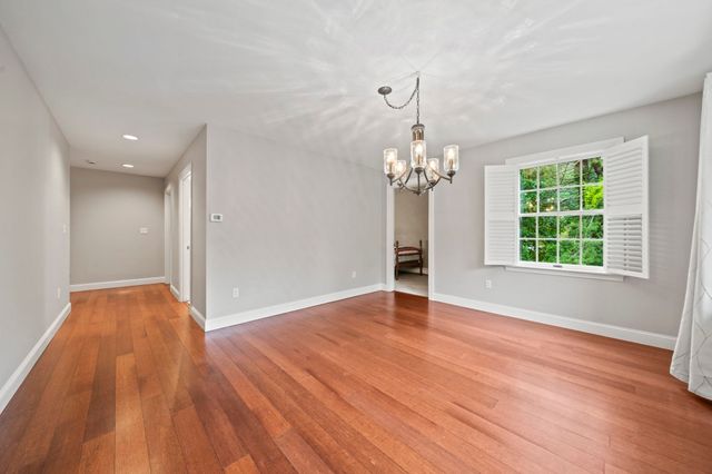 1 Millets Ln, Manchester, MA 01944