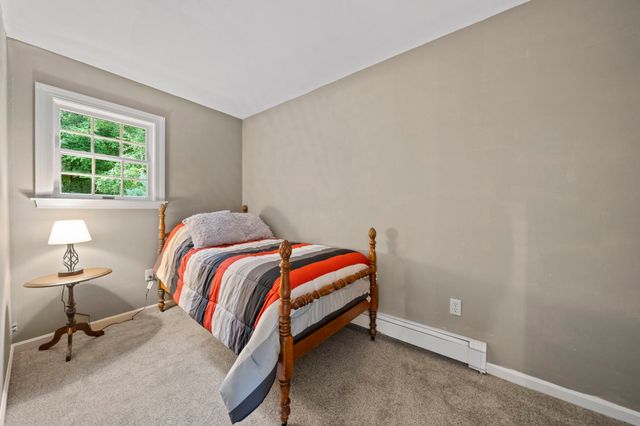 1 Millets Ln, Manchester, MA 01944