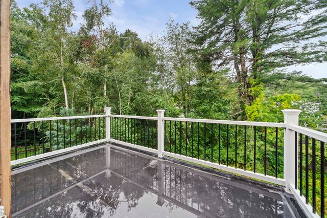 1 Millets Ln, Manchester, MA 01944